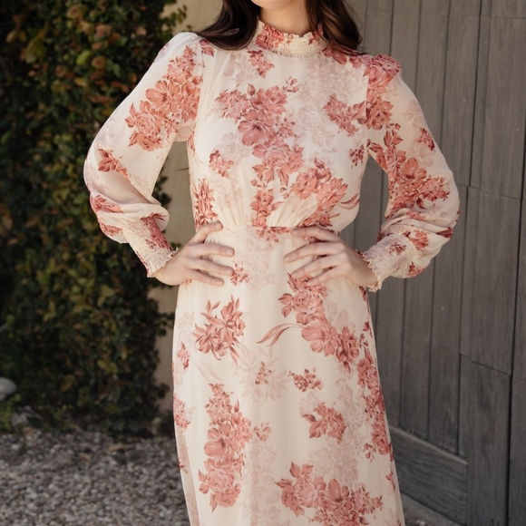 Baltic Born Luciana Maxi Dress | Beige + Rose Size XLXL - Picture 2 of 5